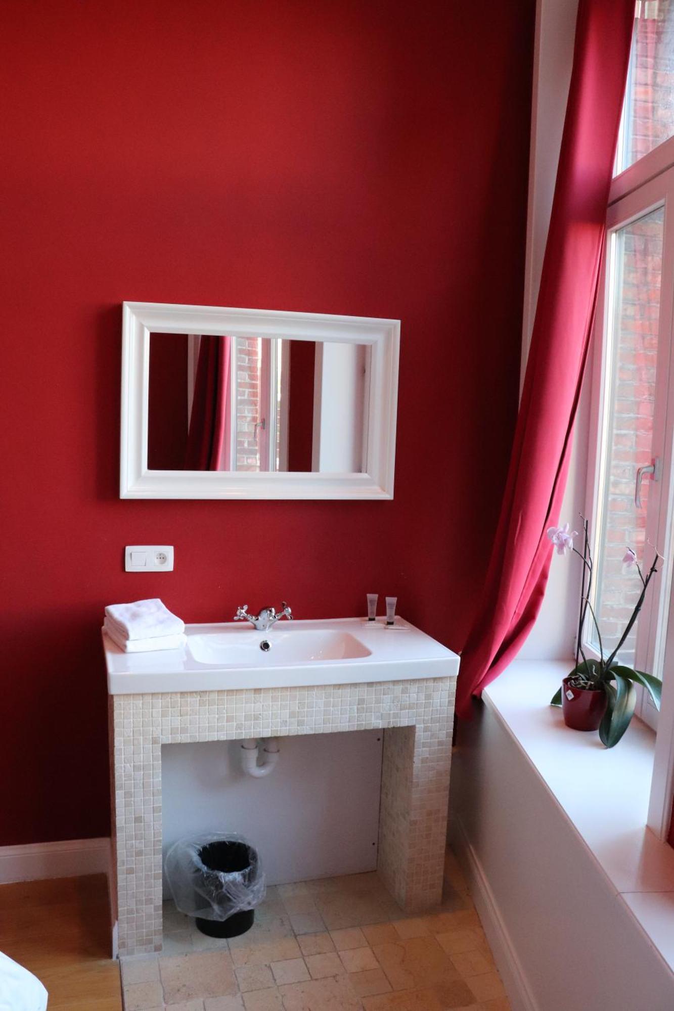 Hostel Lybeer Private Rooms Just For Two! Brugge Phòng bức ảnh
