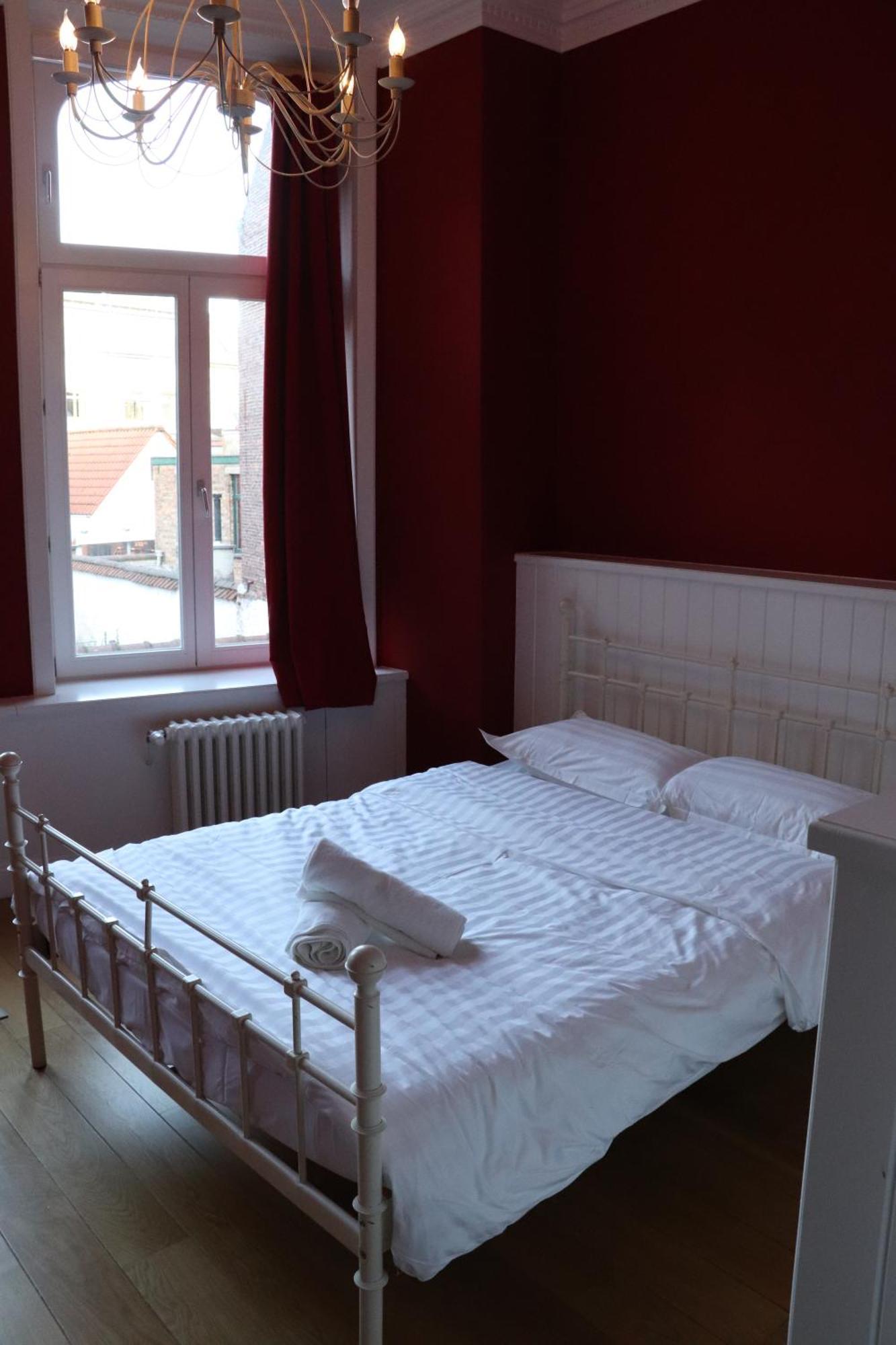 Hostel Lybeer Private Rooms Just For Two! Brugge Phòng bức ảnh