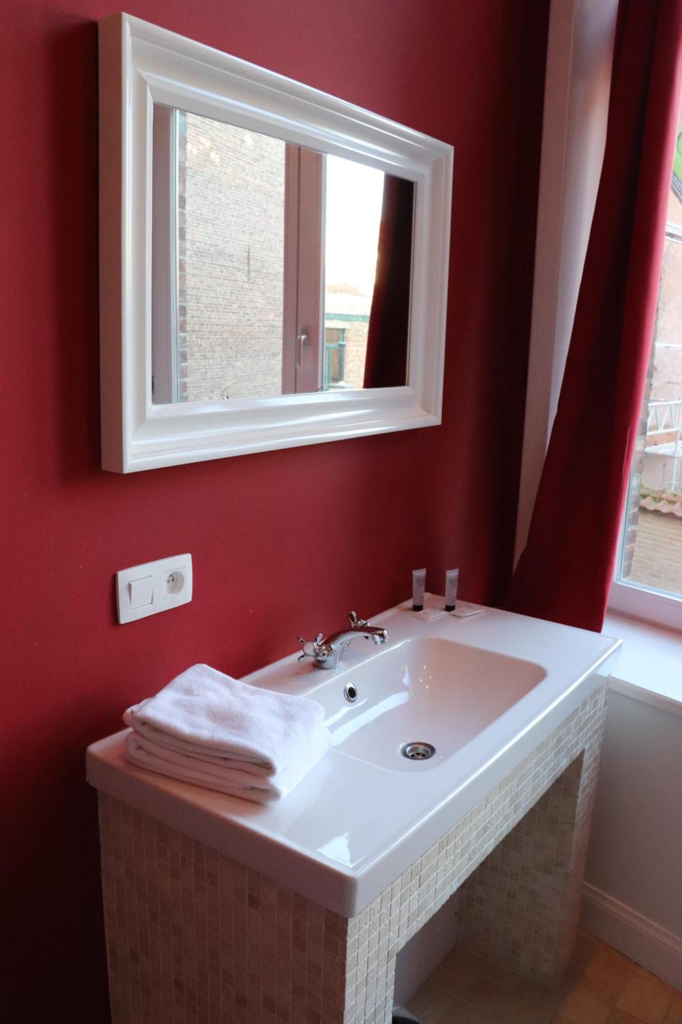 Hostel Lybeer Private Rooms Just For Two! Brugge Phòng bức ảnh