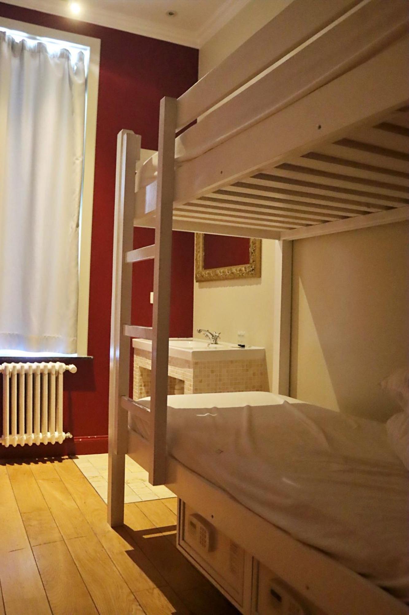 Hostel Lybeer Private Rooms Just For Two! Brugge Ngoại thất bức ảnh